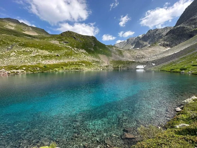 Фото: Семицветные озера c кристально-чистой водой, © geomerid.ru