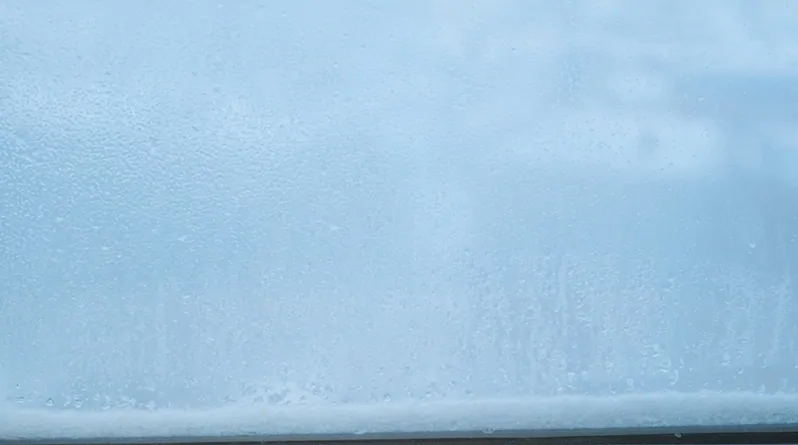 Фото: конденсат – пожалуй, самая злободневная проблема в зимней эксплуатации окон, © exprof