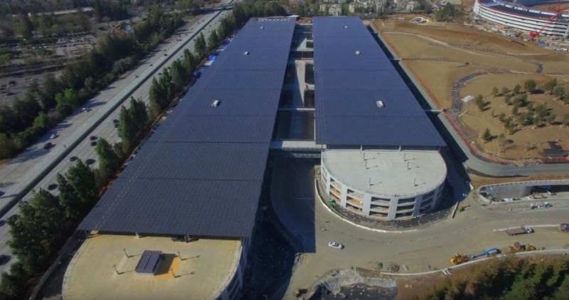 фото: солнечные панели устанавливают на всех крышах Кампуса-2