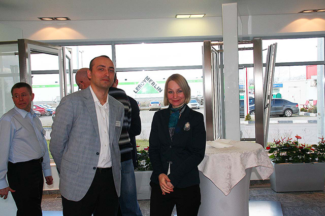 Roto Frank AG, ведущий производитель фурнитуры для окон и дверей, Roto Vernissage Roto Frank AG, ведущий производитель фурнитуры для окон и дверей, Roto Vernissage