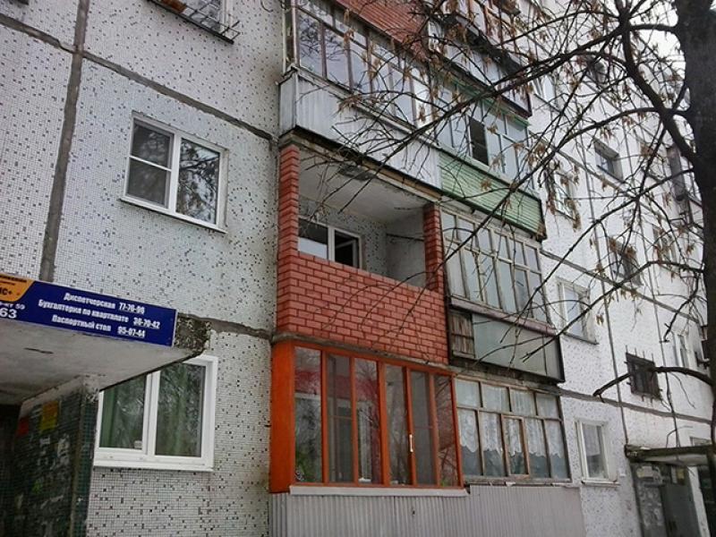 Фото № 12. Кирпичная кладка, это мощно, но для самого балкона не безопасно Фото № 12. Кирпичная кладка, это мощно, но для самого балкона не безопасно