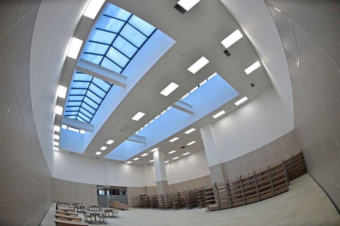 Школа в поселке Коммунарка