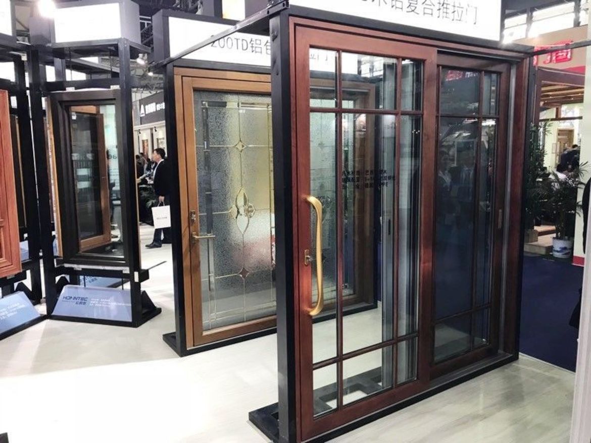 Двери алюминиевые со стеклопакетами