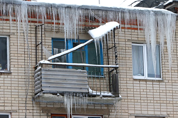Оконная фурнитура, пластиковые окна в спальне, вентиляция