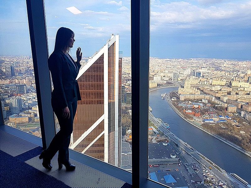 Фото: панорамное остекление позволяет наслаждаться видами Москвы 