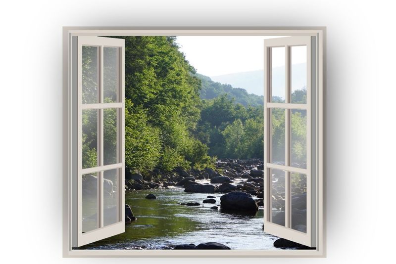 Фото: штульповые окна - больше естественного света в помещении и вид из окна без преград