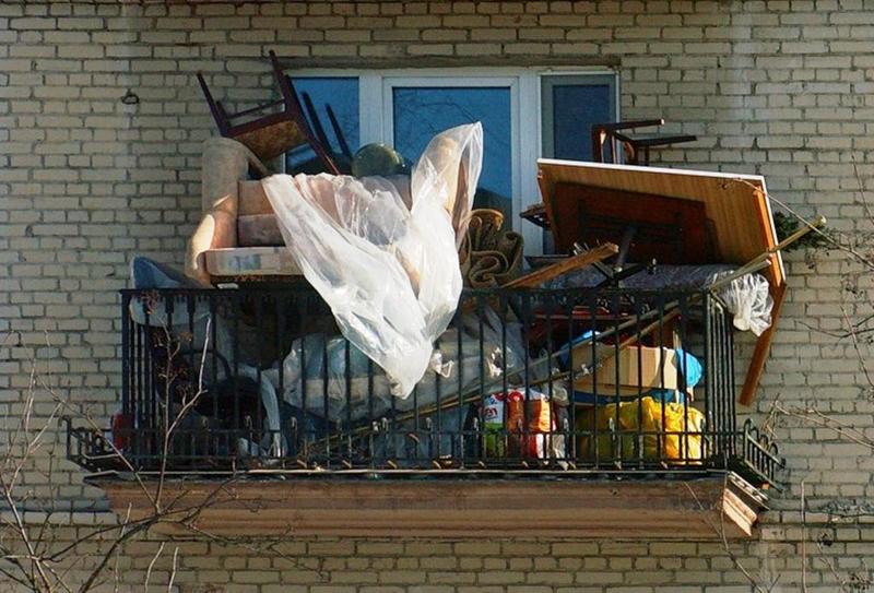 Фото: на такой балкон давно не ступала нога человека, комната на балконе