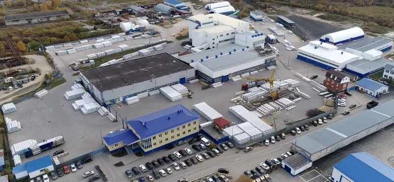 Фото: панорама завода Экспроф с новым цехом экструзии 