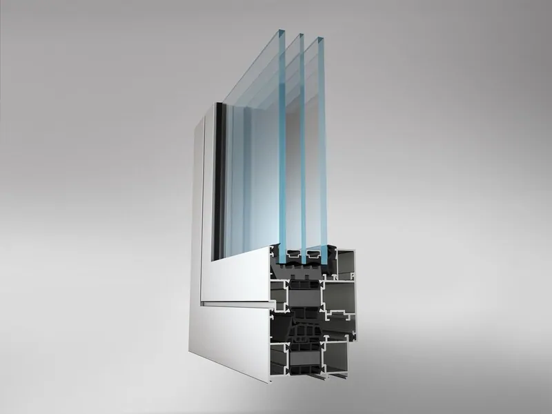 Фото: остекление теплый алюминий. Для жилого дома можно делать теплые окна из профиля Алютех ALT W72 – сопротивление теплопередаче 1,04 м2•°С/Вт, © alutech