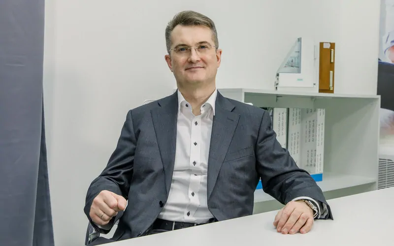 Фото: Павел Иваненко, директор направления компании  «Светопрозрачные конструкции по Восточной Европе», © REHAU