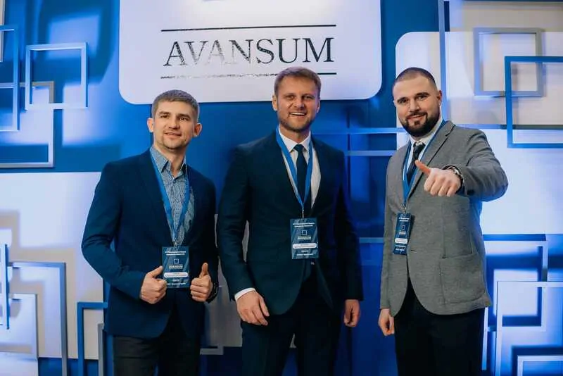 © avansum  