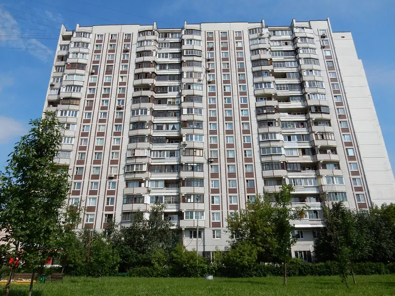 Фото: Многоэтажка П-44. © Фoто-банк Лори 