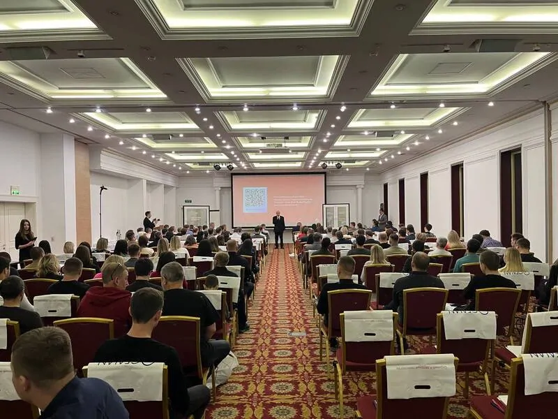 Следите за репортажами дилерских конференций в ленте Telegram-канала @rotorussiadigital. © Roto 