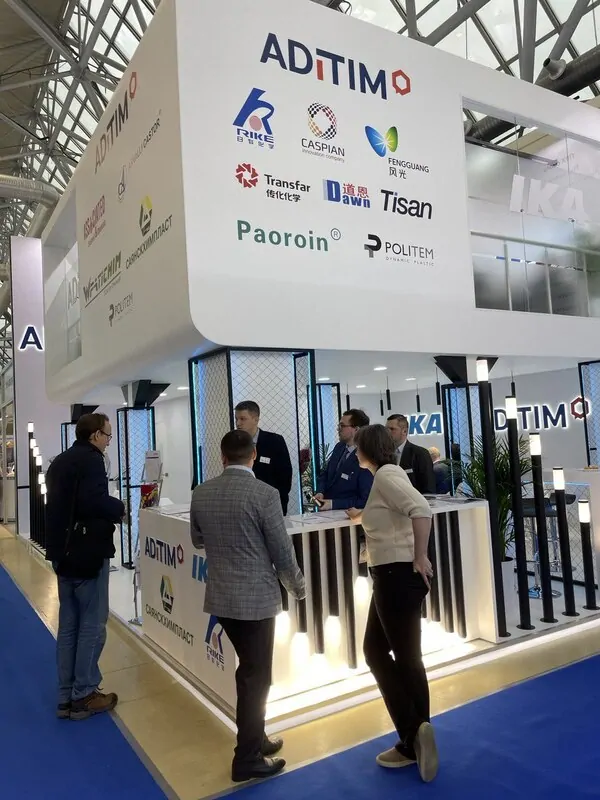 Фото: стенд компании Aditim на выставке RUPLASTICA 2023, © oknamedia