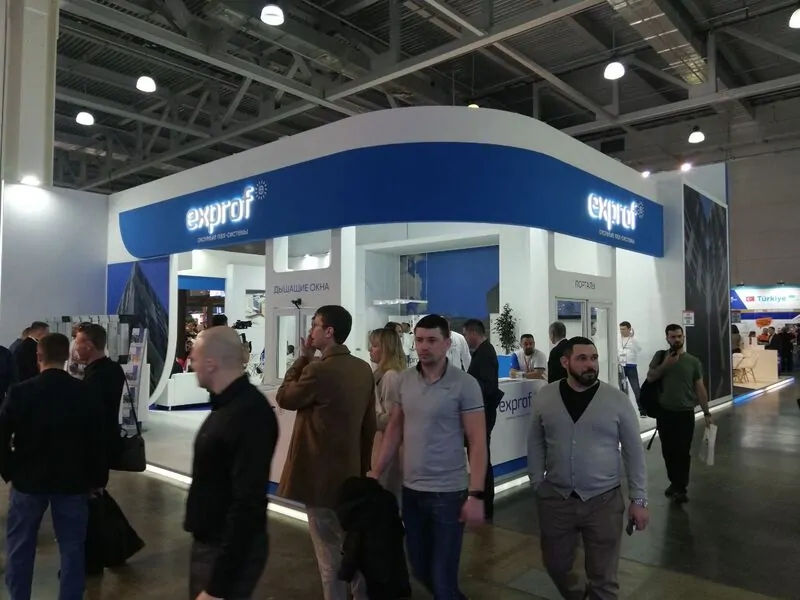 Фото: стенд Exprof на Mosbuild 2023, © oknamedia