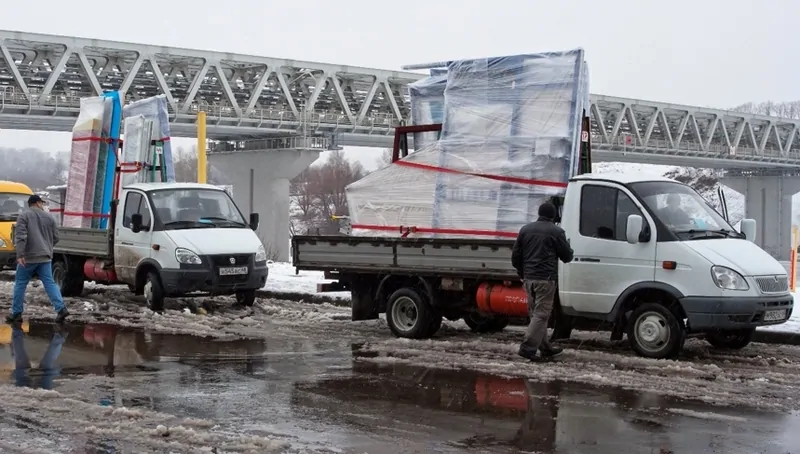 Фото: ГАЗели для перевозки окон, © Балашов Олег