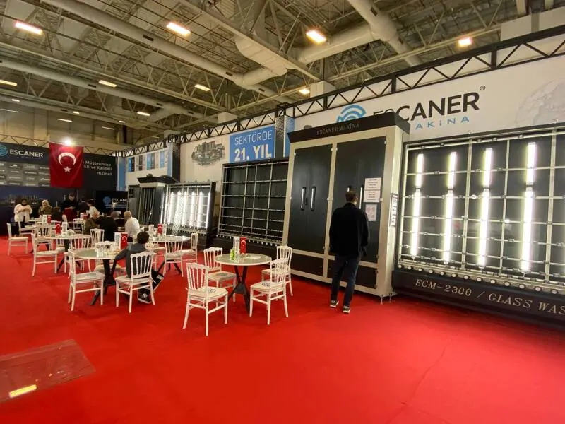 Часть линии по производству стеклопакетов от Escaner. © oknamedia 