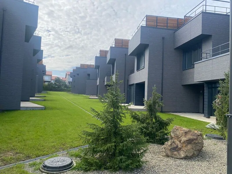 Фото: SIEGENIA. Таун-хаусы в поселке «Культура. Клуб» г. Хабаровск 