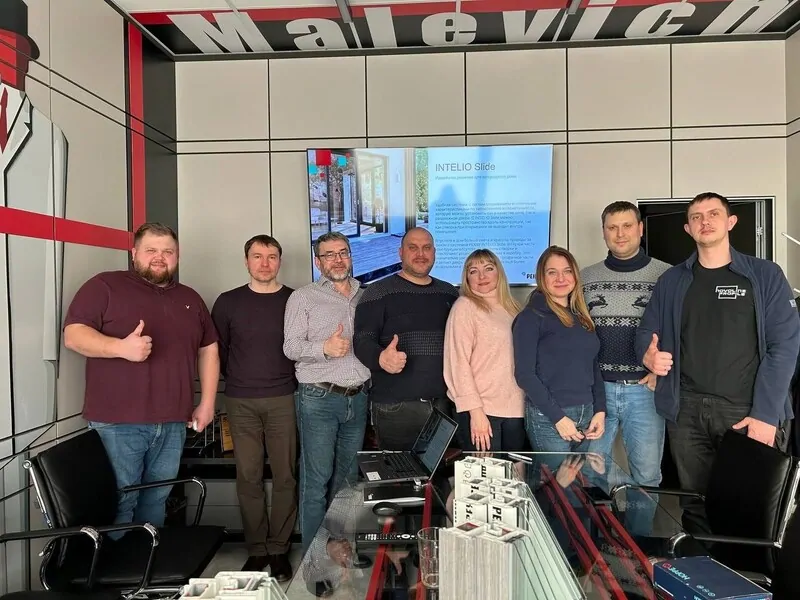 Фото РЕХАУ, сотрудники «ТД ССК» и РЕХАУ 