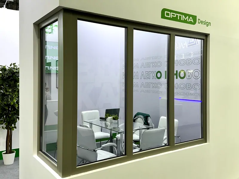 Фото: Угловое окно из профиля ORTEX с акриловым покрытием, © ORTEX 