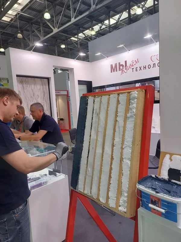 © sdm-chem Нанесение жидких монтажных лент PURACOAT 