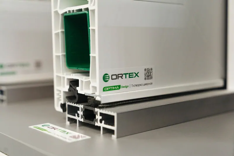 Фото: Теплый порог для дверей из профиля ORTEX © ORTEX 