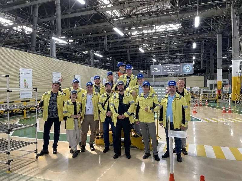 Фото: во время экскурсии на производство «АВТОВАЗ», © РЕХАУ  