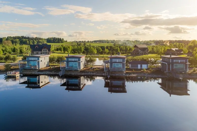 Гармоничный микроклимат в гостевых домах в Карелии со стеклопакетами РСК © РСК 