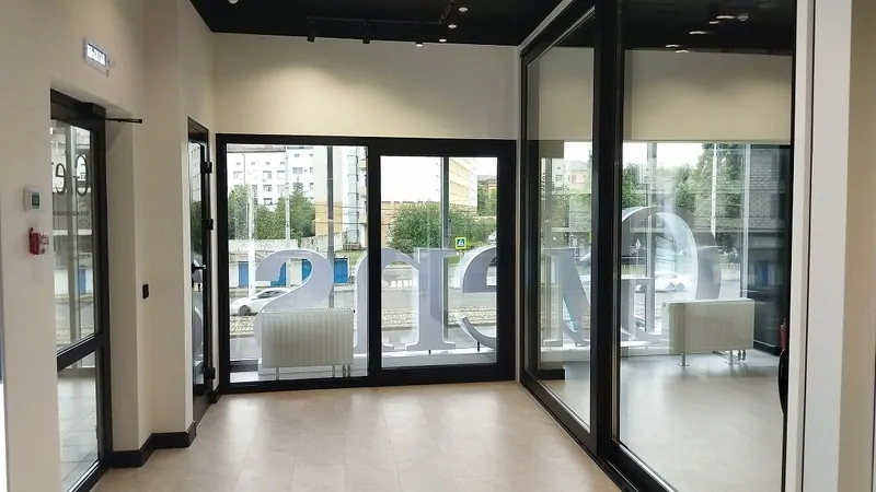 Фото: шоурум компании «Гленс» © РЕХАУ 