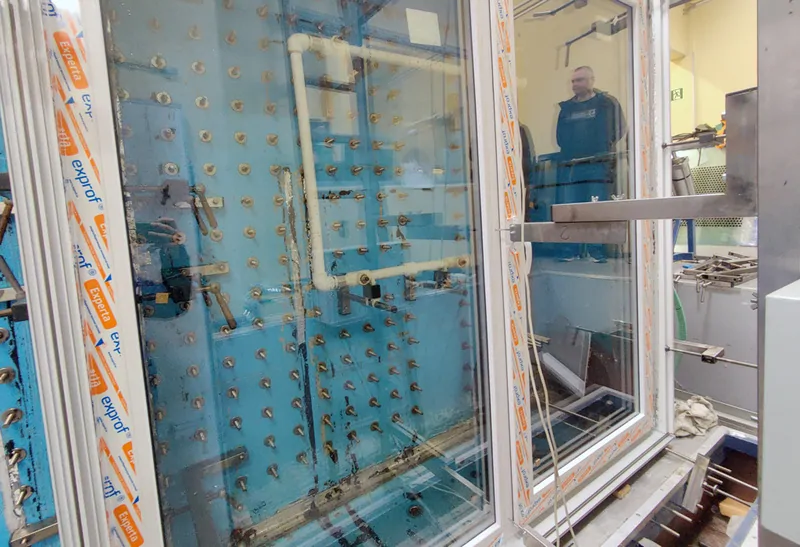 Фото: испытания оконного блока exprof Experta в ИЦ СПБ ГАСУ, © exprof