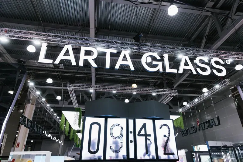 © Larta Glass   