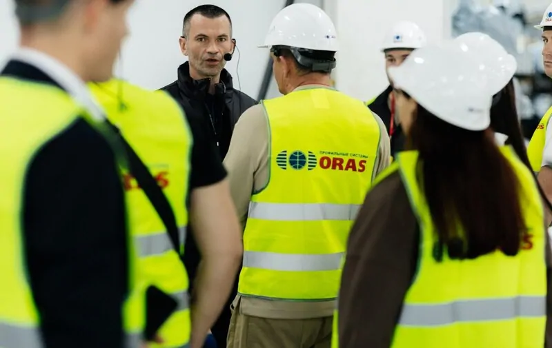 Увлекательный доклад гида © ORAS  