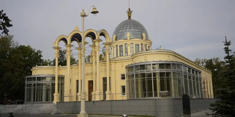 Фото: ВДНХ. Реконструкция павильона «Юные Натуралисты» с профилем Алрокс. © Алрокс 