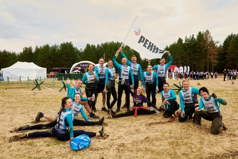 Фото: Команда РЕХАУ на финише, © РЕХАУ 