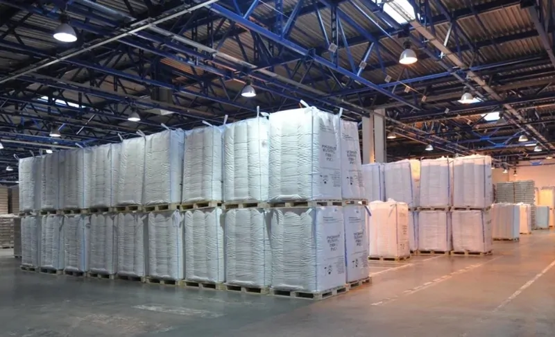 Фото: склад ПВХ, © oknamedia