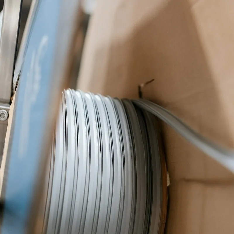 Рулон со специальным уплотнителем для вкатки в профиль МЕЛКЕ.  © ЕТС Групп  