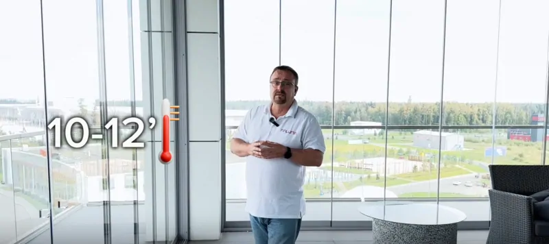 Безрамное остекление RALUMA поддерживает комфортный климат внутри ресторана. © ЕТС Групп    