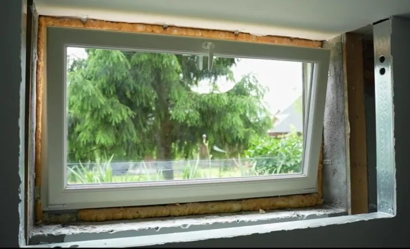 Требуется замена пены в окнах - монтаж проведен не по ГОСТу, проблемы с продуванием © oknamedia