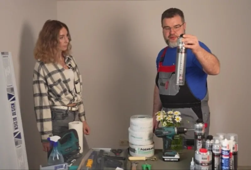 Инструменты и средства для запенивания окна. Как запенить пеной пластиковое окно. © oknamedia