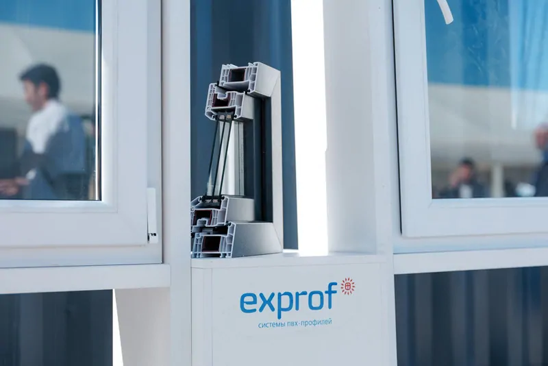 Образец 6-камерной оконной системы Polarika 80 мм. © ГК Айнекстан 