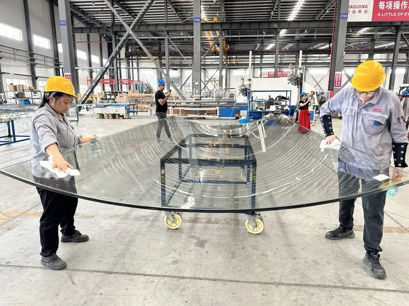 Посещение производства стеклопакетов в Китае в 2024 году. © оknamedia 