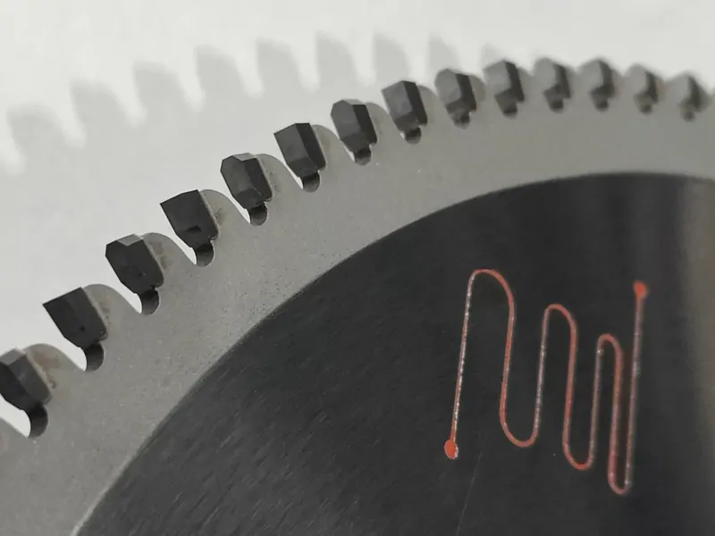 Зубья пильного диска HERO. © ЕТС Групп 