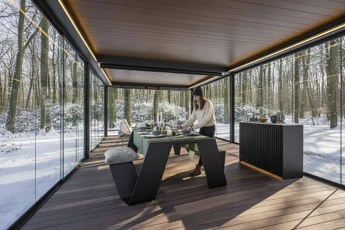 Пергола RALUMA со стационарной крышей. © ЕТС ГРУПП 