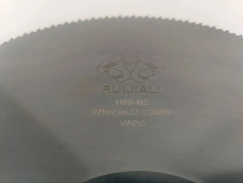 Фирменная маркировка пильных дисков по металлу RUIJIALI. © ЕТС Групп 