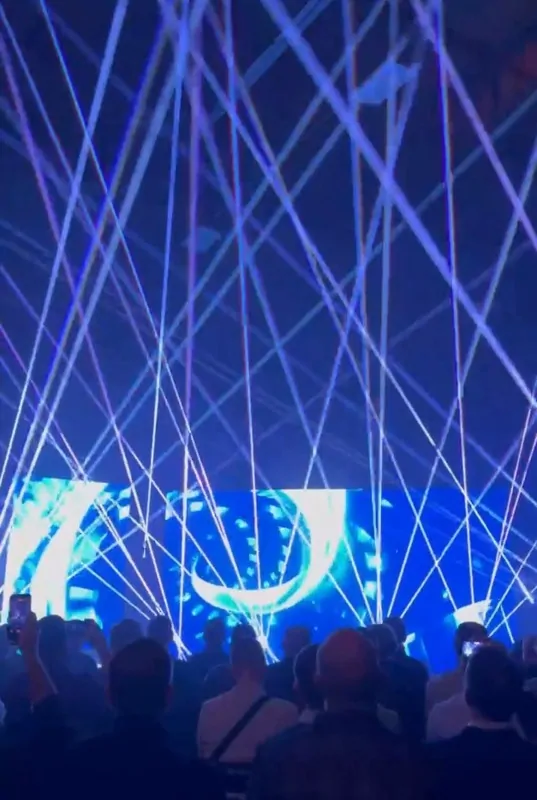 Световое лазерное шоу на БОФ 25 Итоги. © ЕТС ГРУПП 