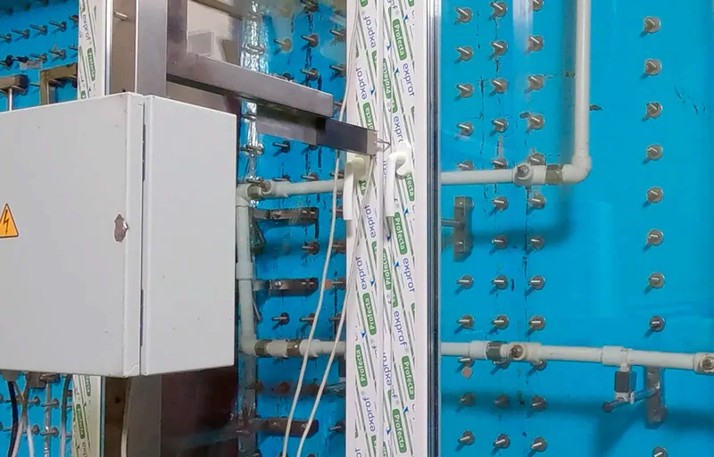 Фото: Окно exprof Profecta испытывается на ветровые нагрузки. ©exprof