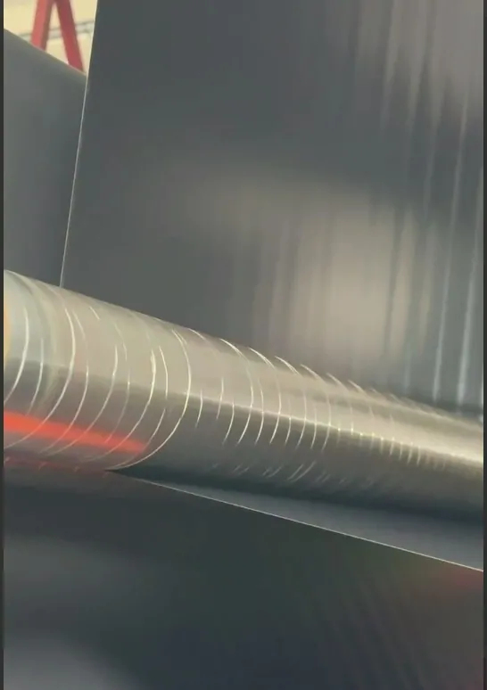 Печатный вал для рисунка на пленке. © оknamedia 