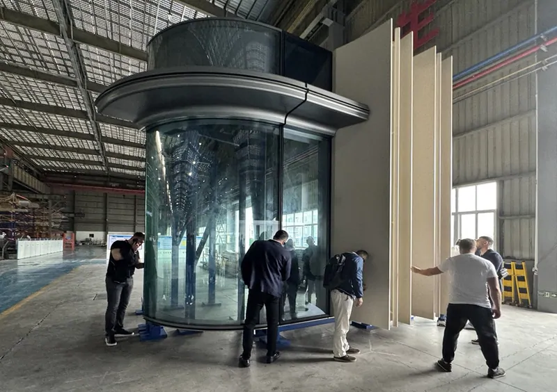 Пример радиусного модульного фасада, © oknamedia