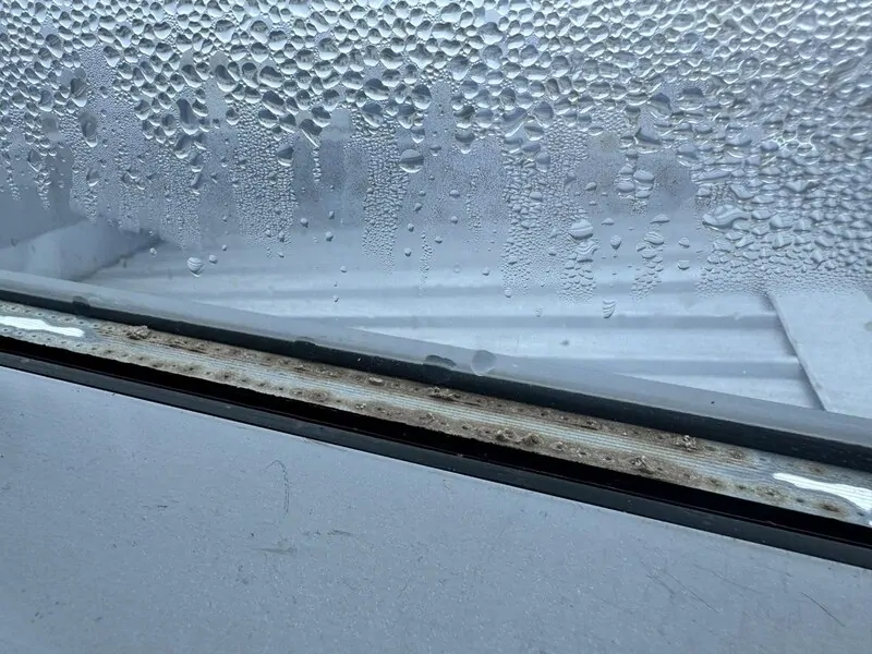 Последствия разгерметизации стеклопакетов. © оknamedia 