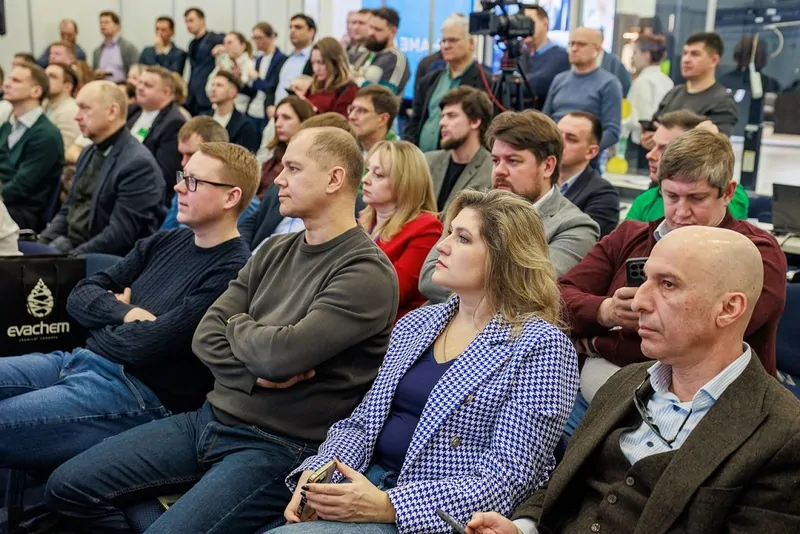 Участники конференции Время стекла и Алюминия 2026 © оknamedia 